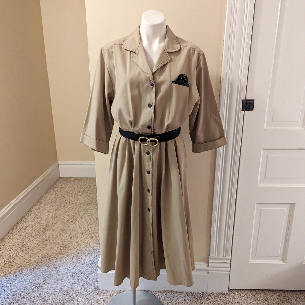 Vintage Willi of California tan button down collared dress size medium